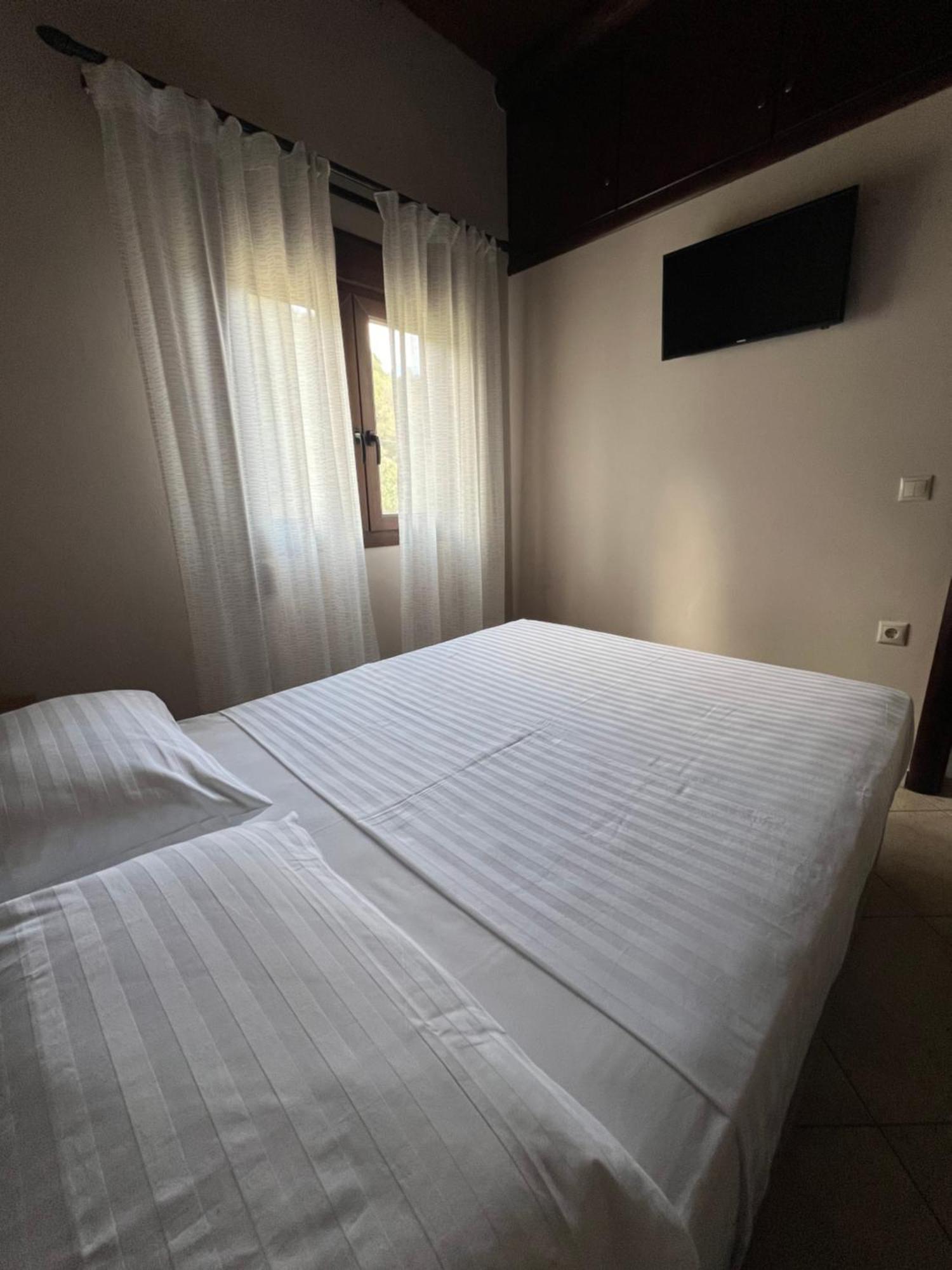Serenity Resort Vrísai Zewnętrze zdjęcie